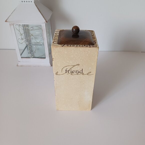 Seagull Studios - Heart Warmers - "True Friend" Tealight Candle Holder with Lid - Picture 2 of 10